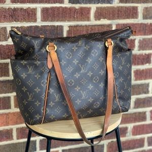 Louis Vuitton Totally MM Bag